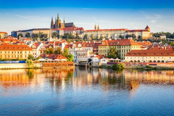 Du lịch Praha nơi được mệnh danh là “ viên kim cương tuyệt duyệt” của Châu Âu